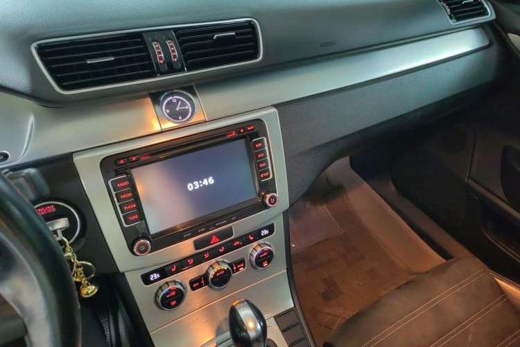 Used Volkswagen FAW-Volkswagen CC 2015 1.8TSI Luxury Model Audio And AC Panel