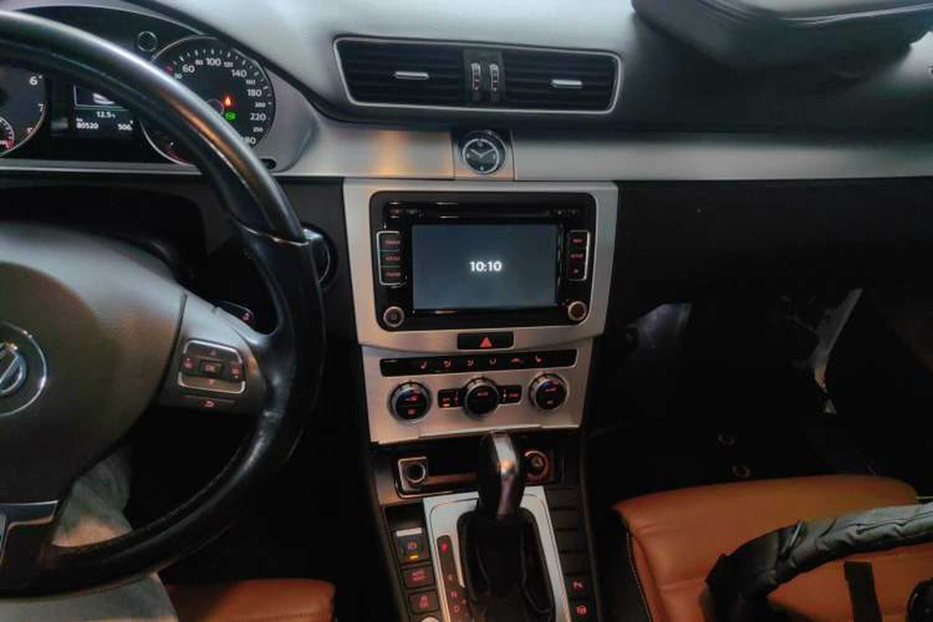 Used Volkswagen FAW-Volkswagen CC 2015 1.8TSI Luxury Model Audio And AC Panel