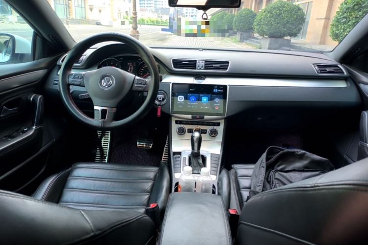 Used Volkswagen FAW-Volkswagen CC 2015 1.8TSI Prestige Model Center Console