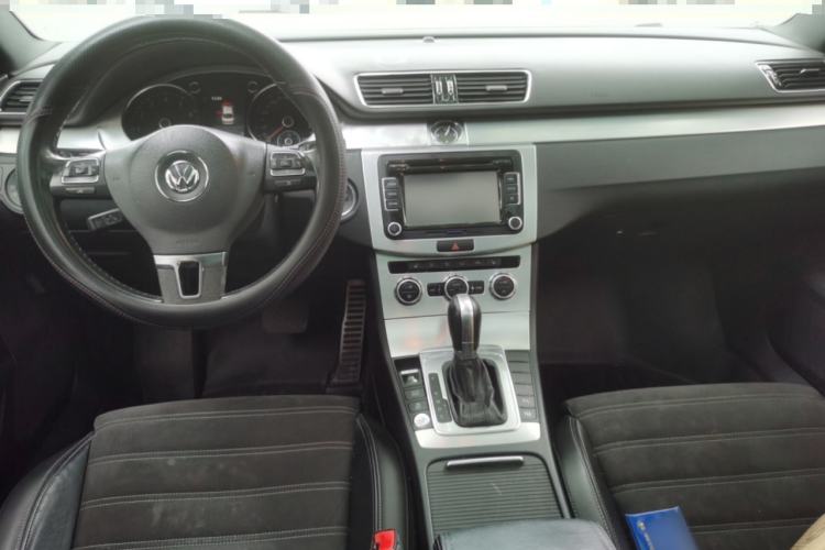 Used Volkswagen FAW-Volkswagen CC 2015 1.8TSI Luxury Model Center Console