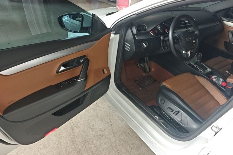 Used Volkswagen FAW-Volkswagen CC 2015 2.0 TSI Luxury Model Driver Seat