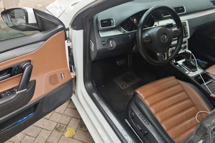Used Volkswagen FAW-Volkswagen CC 2015 1.8TSI Luxury Model Driver Seat