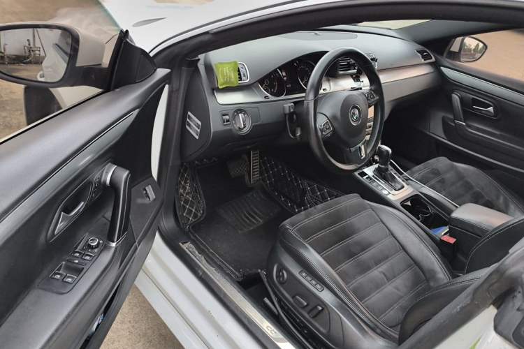 Used Volkswagen FAW-Volkswagen CC 2015 2.0 TSI Luxury Model Driver Seat