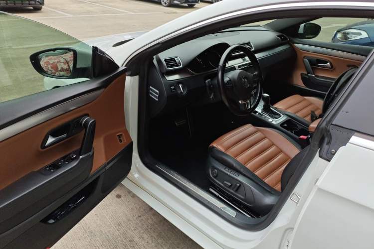 Used Volkswagen FAW-Volkswagen CC 2015 1.8TSI Luxury Model Driver Seat