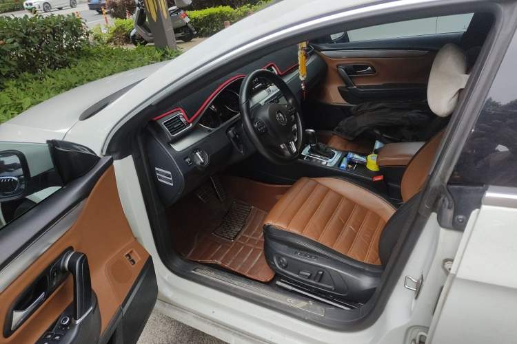 Used Volkswagen FAW-Volkswagen CC 2015 1.8TSI Luxury Model Driver Seat
