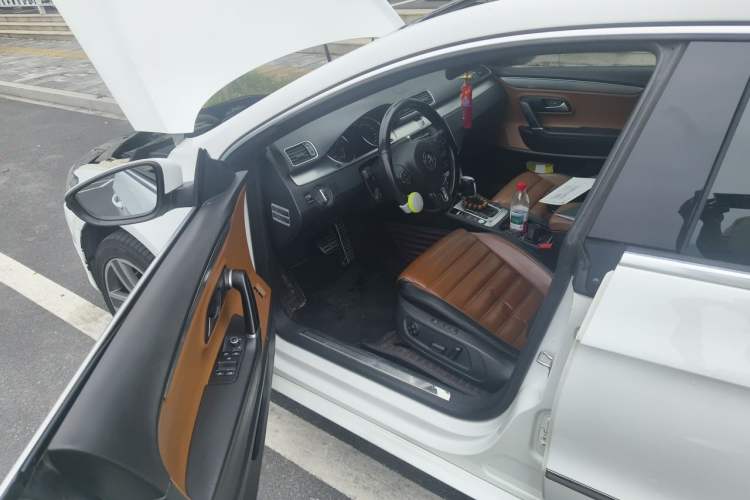 Used Volkswagen FAW-Volkswagen CC 2015 2.0 TSI Luxury Model Driver Seat