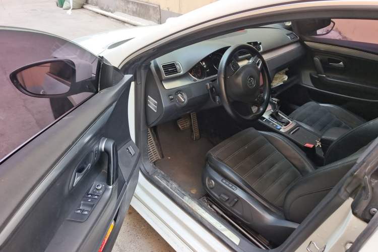 Used Volkswagen FAW-Volkswagen CC 2015 2.0 TSI Luxury Model Driver Seat