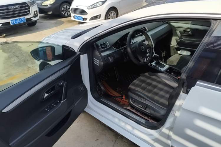 Used Volkswagen FAW-Volkswagen CC 2015 1.8TSI Luxury Model Driver Seat