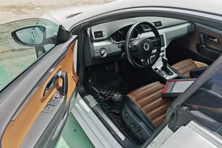 Used Volkswagen FAW-Volkswagen CC 2015 1.8TSI Luxury Model Driver Seat