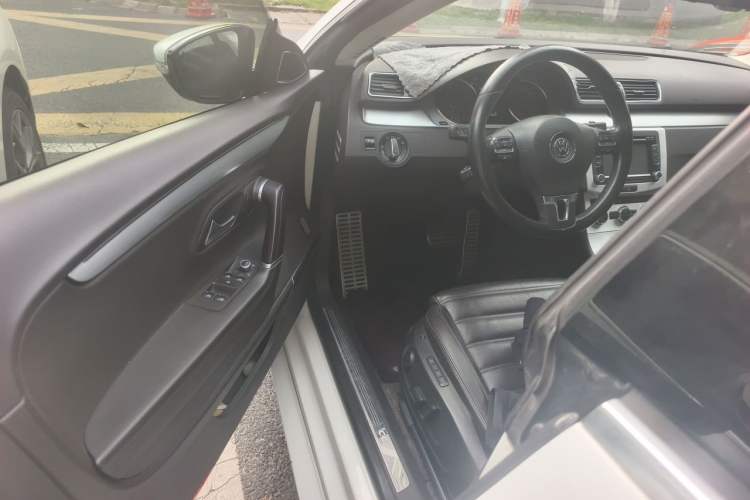 Used Volkswagen FAW-Volkswagen CC 2015 2.0 TSI Ultimate Model Driver Seat