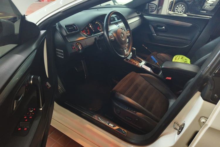Used Volkswagen FAW-Volkswagen CC 2015 2.0 TSI Luxury Model Driver Seat