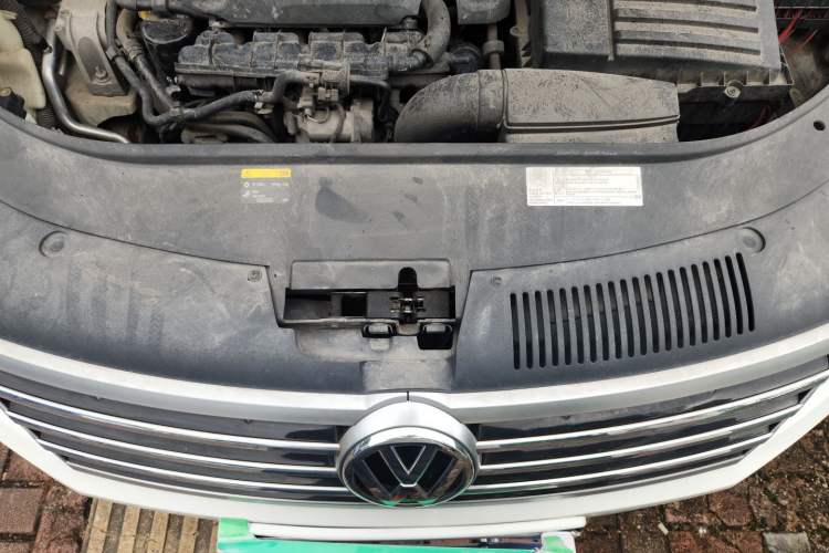 Used Volkswagen FAW-Volkswagen CC 2015 1.8TSI Luxury Model Engine Bay