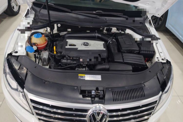 Used Volkswagen FAW-Volkswagen CC 2015 1.8TSI Prestige Model Engine Bay