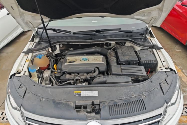 Used Volkswagen FAW-Volkswagen CC 2015 1.8TSI Luxury Model Engine Bay