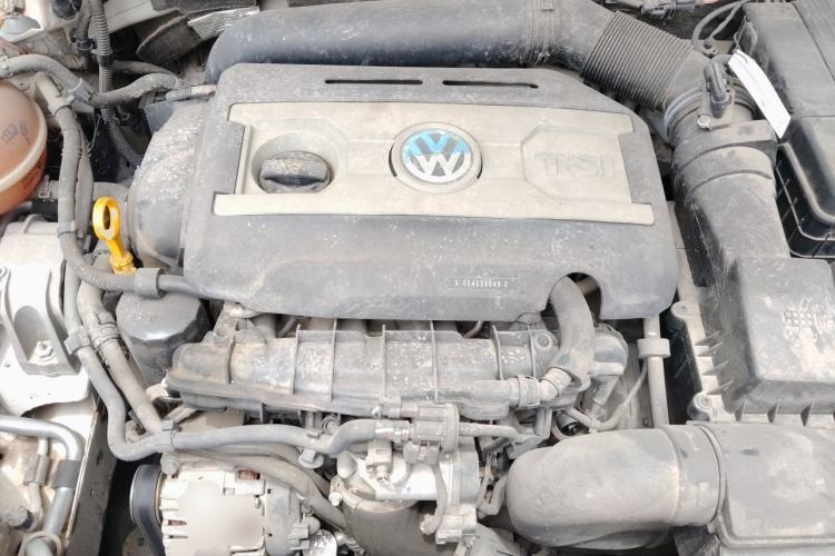 Used Volkswagen FAW-Volkswagen CC 2015 1.8TSI Prestige Model Engine Bay