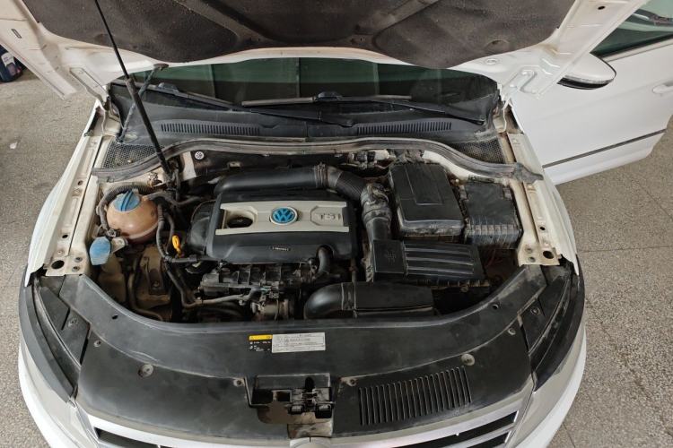 Used Volkswagen FAW-Volkswagen CC 2015 2.0 TSI Ultimate Model Engine Bay