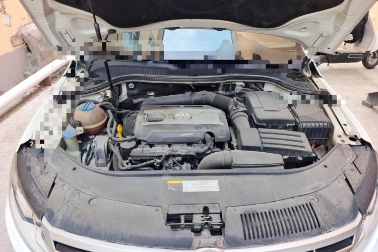 Used Volkswagen FAW-Volkswagen CC 2015 2.0 TSI Luxury Model Engine Bay