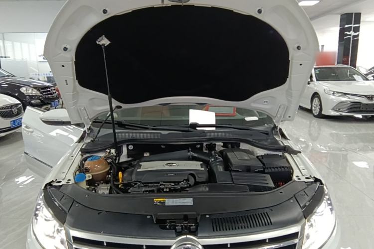 Used Volkswagen FAW-Volkswagen CC 2015 1.8TSI Luxury Model Engine Bay