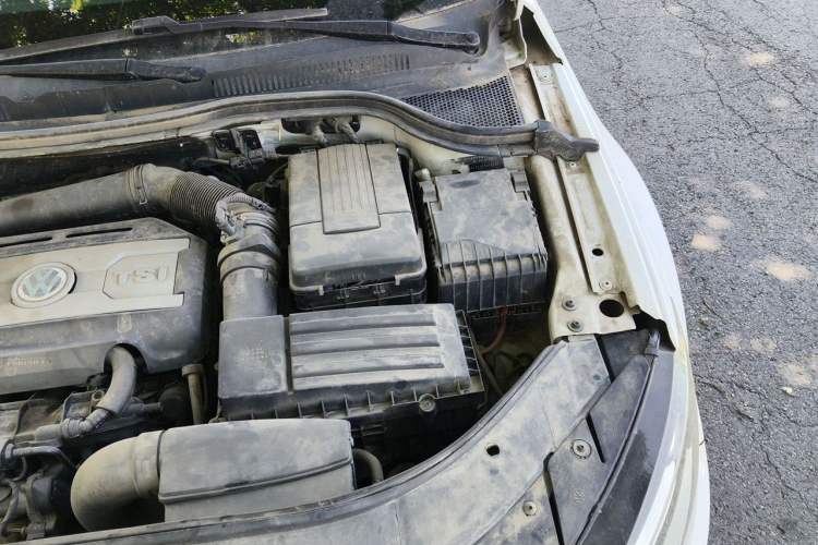 Used Volkswagen FAW-Volkswagen CC 2015 2.0 TSI Ultimate Model Engine Bay Left