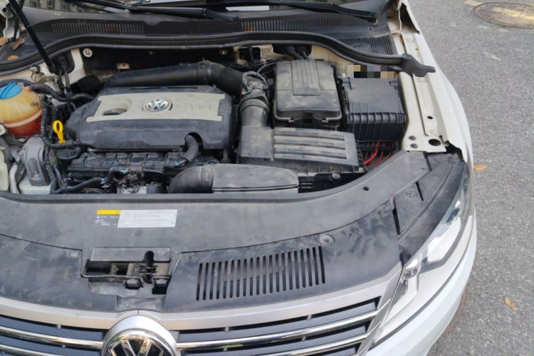 Used Volkswagen FAW-Volkswagen CC 2015 1.8TSI Luxury Model Engine Bay Left