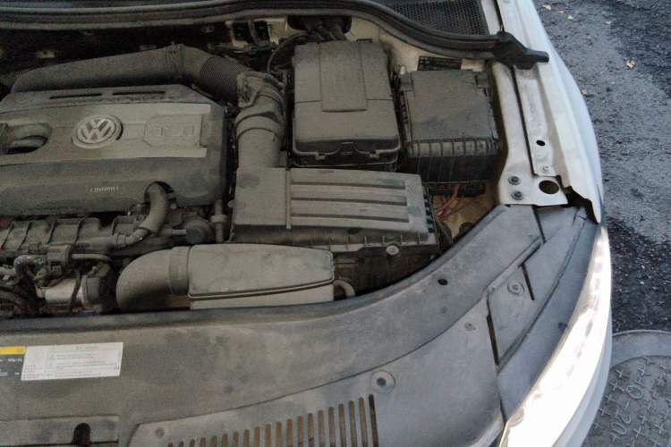 Used Volkswagen FAW-Volkswagen CC 2015 1.8TSI Luxury Model Engine Bay Left