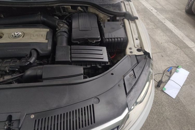 Used Volkswagen FAW-Volkswagen CC 2015 1.8TSI Luxury Model Engine Bay Left