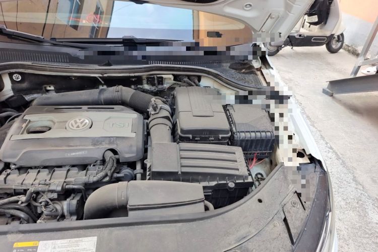 Used Volkswagen FAW-Volkswagen CC 2015 2.0 TSI Luxury Model Engine Bay Left