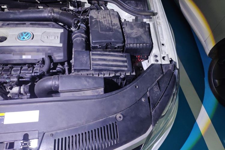 Used Volkswagen FAW-Volkswagen CC 2015 1.8TSI Luxury Model Engine Bay Left