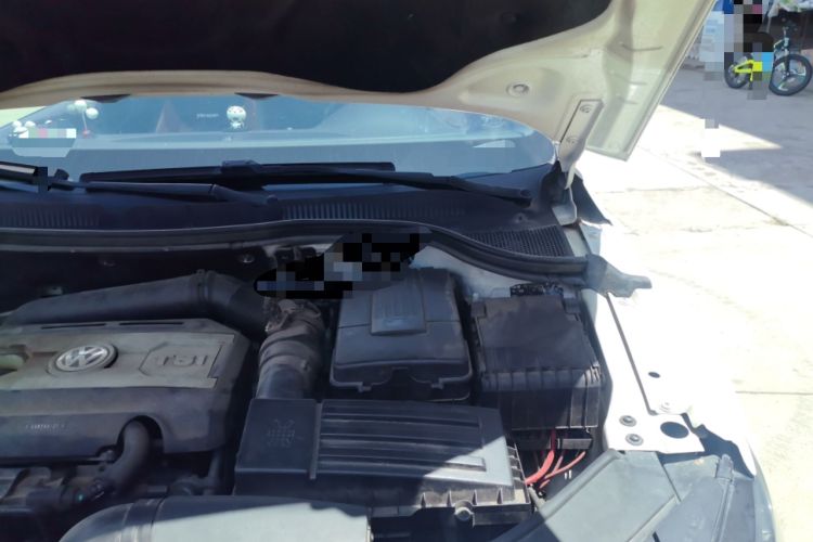 Used Volkswagen FAW-Volkswagen CC 2015 2.0 TSI Ultimate Model Engine Bay Left
