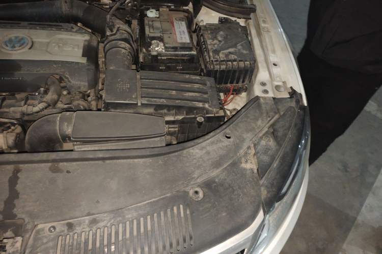 Used Volkswagen FAW-Volkswagen CC 2015 1.8TSI Luxury Model Engine Bay Left