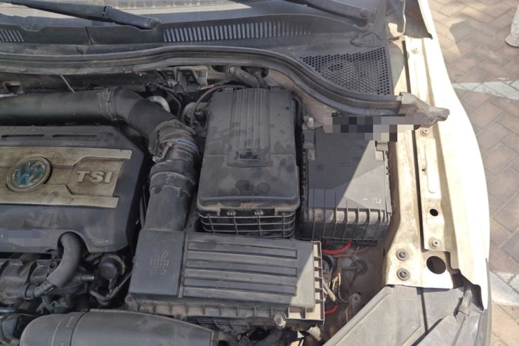 Used Volkswagen FAW-Volkswagen CC 2015 1.8TSI Luxury Model Engine Bay Left