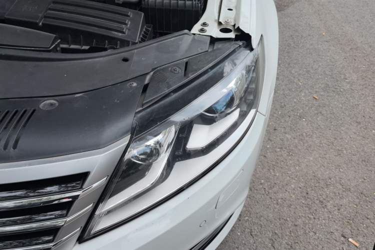 Used Volkswagen FAW-Volkswagen CC 2015 1.8TSI Luxury Model Engine Bay Left