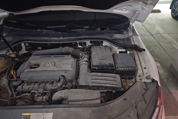 Used Volkswagen FAW-Volkswagen CC 2015 1.8TSI Luxury Model Engine Bay Left