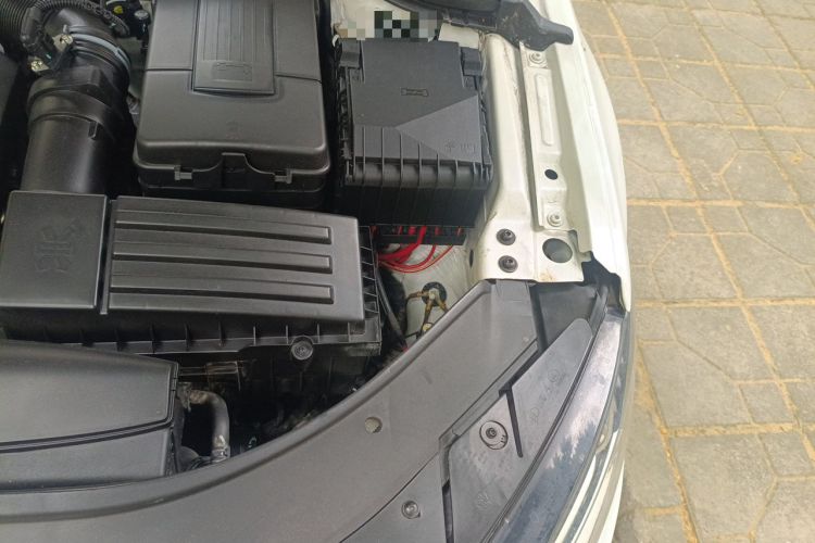 Used Volkswagen FAW-Volkswagen CC 2015 1.8TSI Luxury Model Engine Bay Left