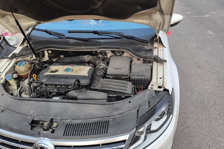 Used Volkswagen FAW-Volkswagen CC 2015 1.8TSI Luxury Model Engine Bay Left
