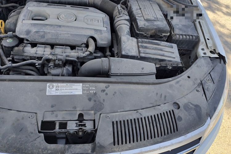 Used Volkswagen FAW-Volkswagen CC 2015 1.8TSI Luxury Model Engine Bay Left