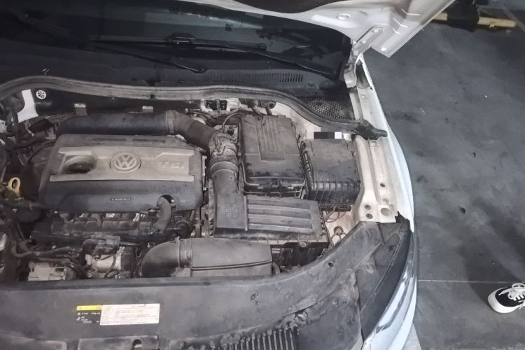 Used Volkswagen FAW-Volkswagen CC 2015 1.8TSI Luxury Model Engine Bay Left