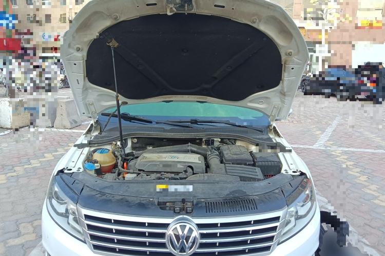 Used Volkswagen FAW-Volkswagen CC 2015 1.8TSI Prestige Model Engine Bay
