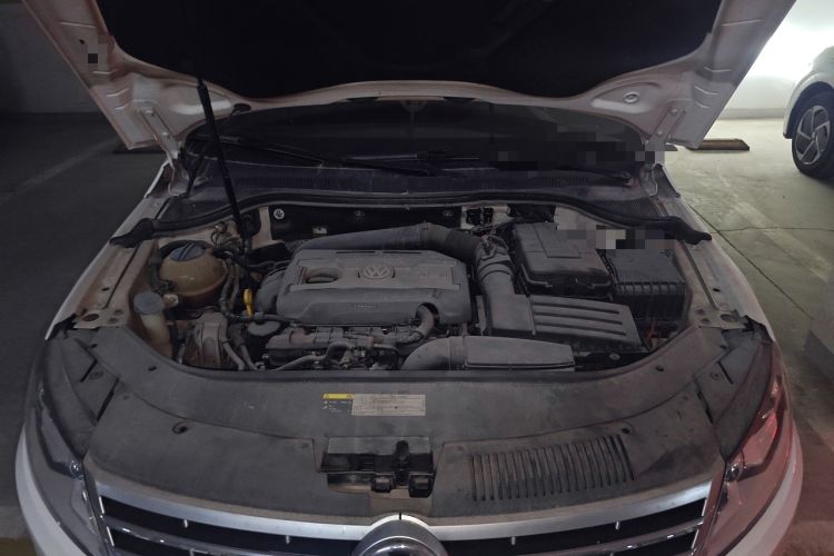 Used Volkswagen FAW-Volkswagen CC 2015 1.8TSI Luxury Model Engine Bay
