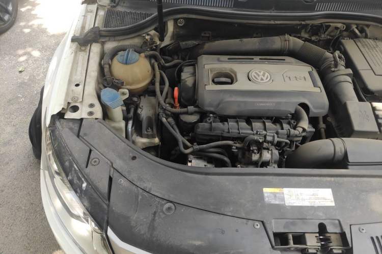 Used Volkswagen FAW-Volkswagen CC 2015 1.8TSI Prestige Model Engine Bay Right