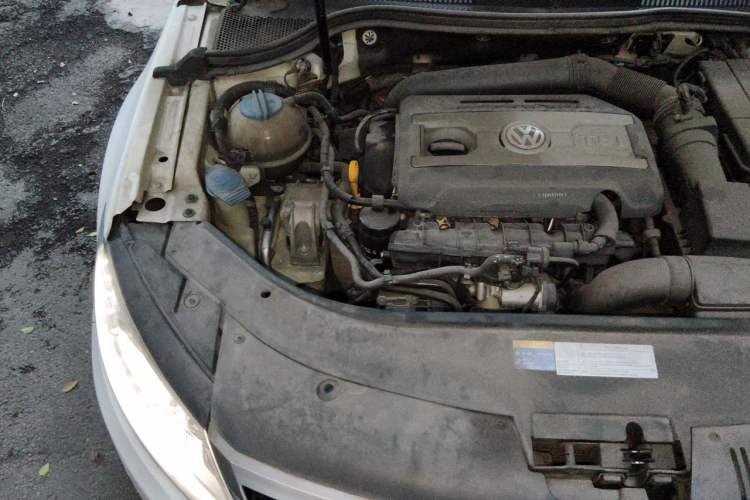 Used Volkswagen FAW-Volkswagen CC 2015 1.8TSI Luxury Model Engine Bay Right