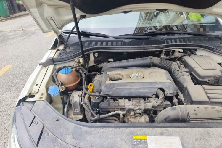 Used Volkswagen FAW-Volkswagen CC 2015 1.8TSI Luxury Model Engine Bay Right