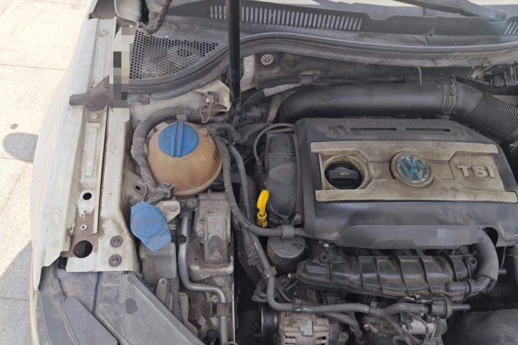 Used Volkswagen FAW-Volkswagen CC 2015 1.8TSI Luxury Model Engine Bay Right