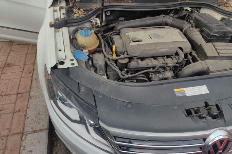 Used Volkswagen FAW-Volkswagen CC 2015 1.8TSI Luxury Model Engine Bay Right