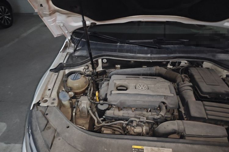 Used Volkswagen FAW-Volkswagen CC 2015 1.8TSI Luxury Model Engine Bay Right
