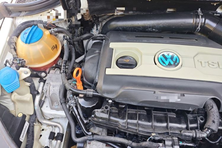 Used Volkswagen FAW-Volkswagen CC 2015 2.0 TSI Ultimate Model Engine Bay Right