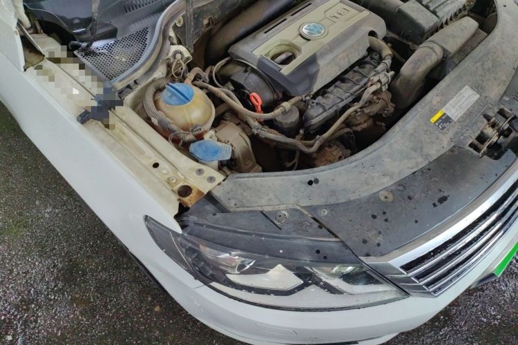 Used Volkswagen FAW-Volkswagen CC 2015 1.8TSI Luxury Model Engine Bay Right