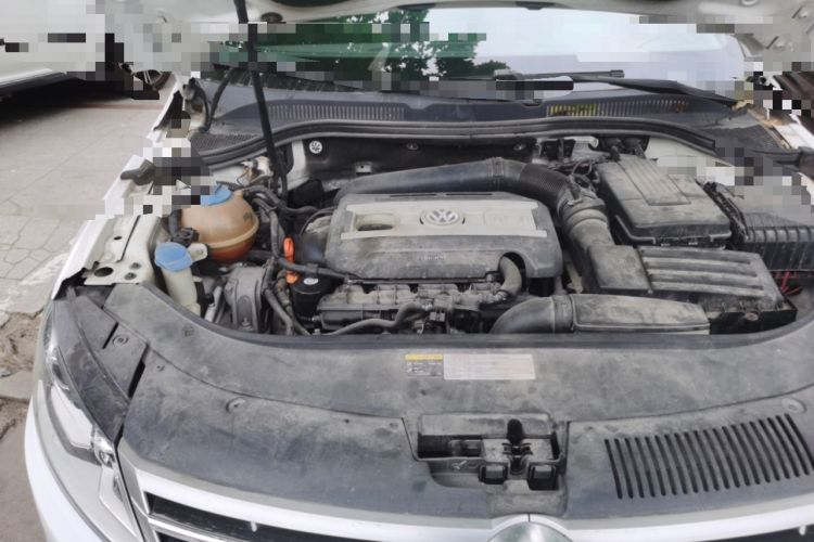 Used Volkswagen FAW-Volkswagen CC 2015 1.8TSI Luxury Model Engine Bay Right