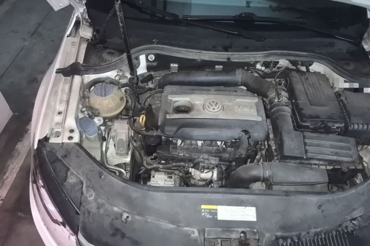 Used Volkswagen FAW-Volkswagen CC 2015 1.8TSI Luxury Model Engine Bay Right