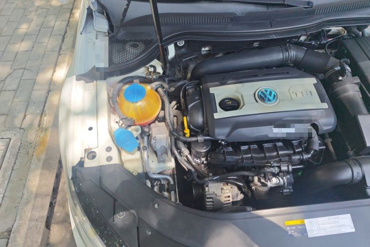 Used Volkswagen FAW-Volkswagen CC 2015 1.8TSI Luxury Model Engine Bay Right